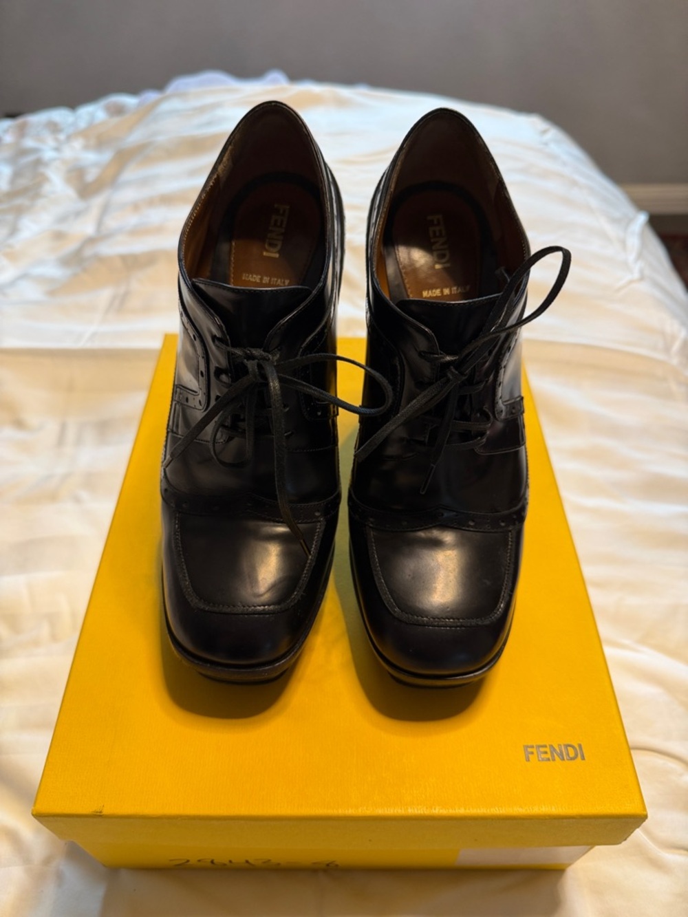 Fendi Black Leather Lace-Up Oxfords